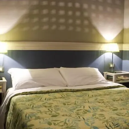 Colombo Szálloda 2*